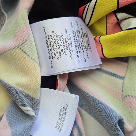 Anne Klein Wrap Top 3/4 Sleeve Geographic Colors V-neck Size Small - Picture 6 of 9